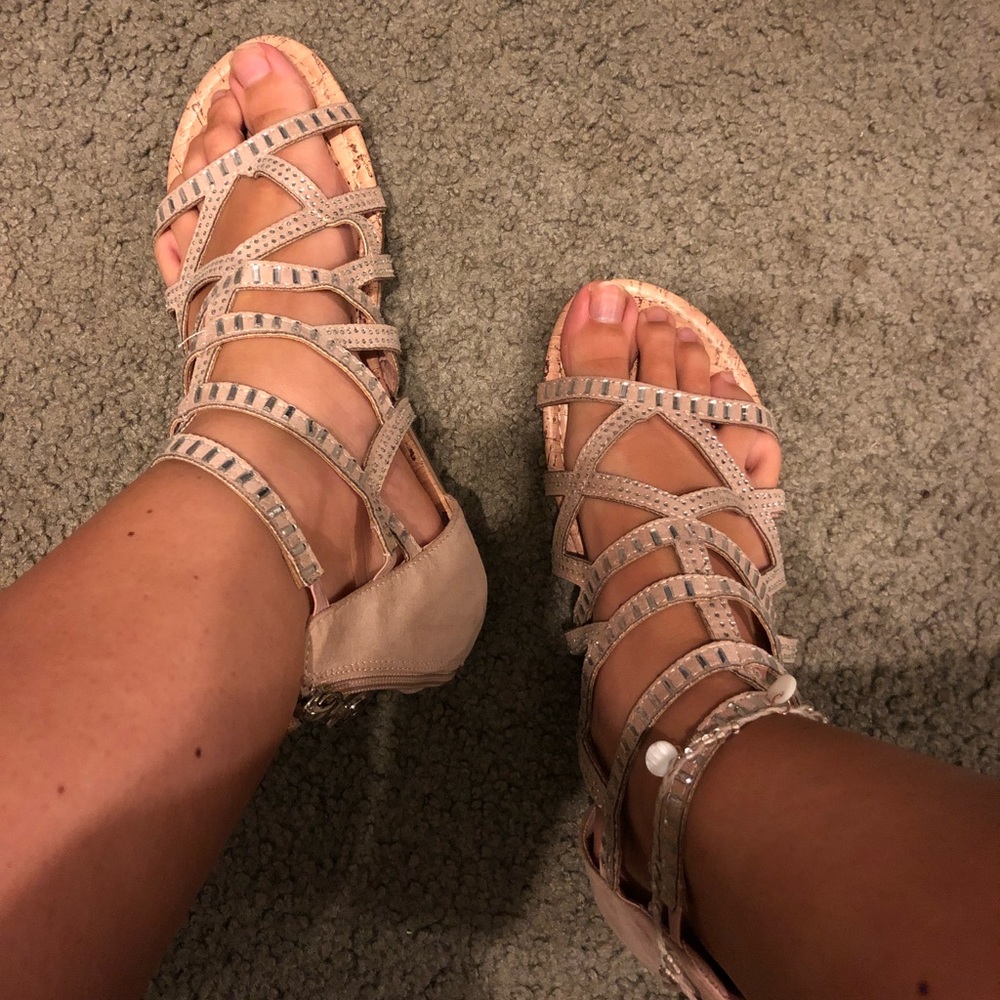 Daisy Fuentes sandals
